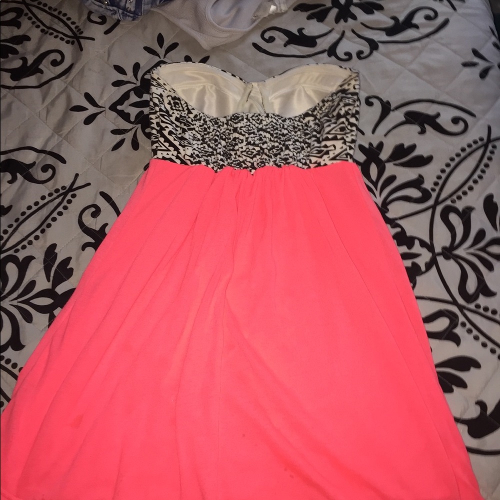 Dress - Picture 2 of 2